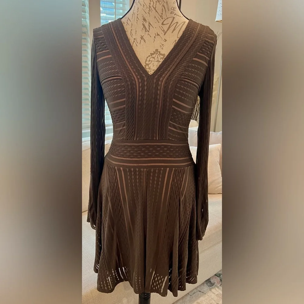 BCBG Maxazria Kinley Green Dress Knee Length Size Small - Picture 1 of 11